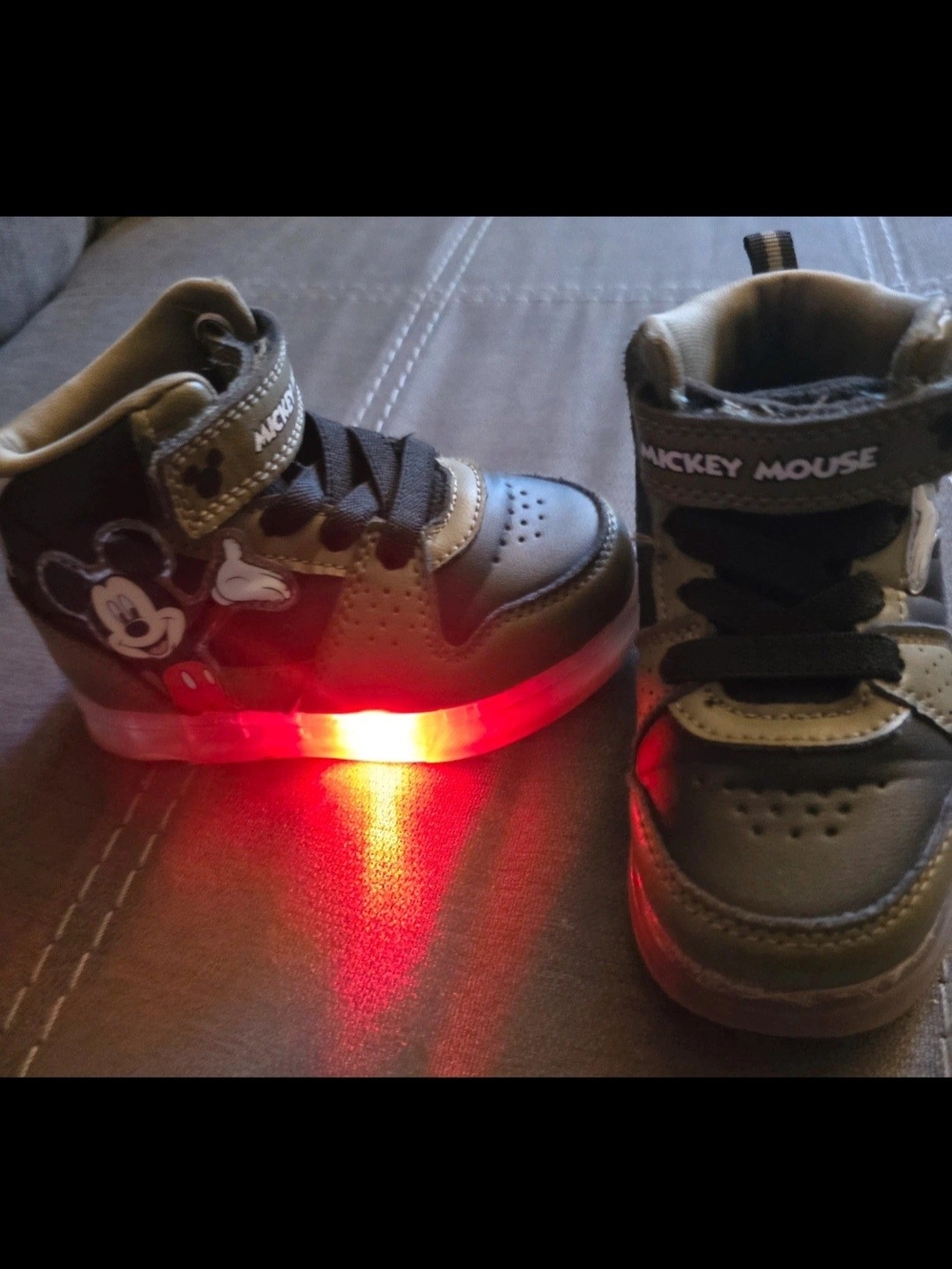 Mickey Mouse Disney Boy Toddler Sneaker Boots Light Up Size 5 Toddler Green
